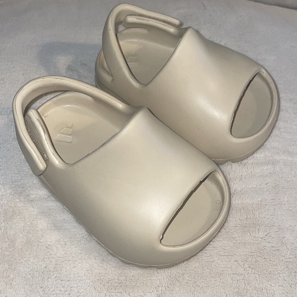 Infant Yeezy Slide Bone